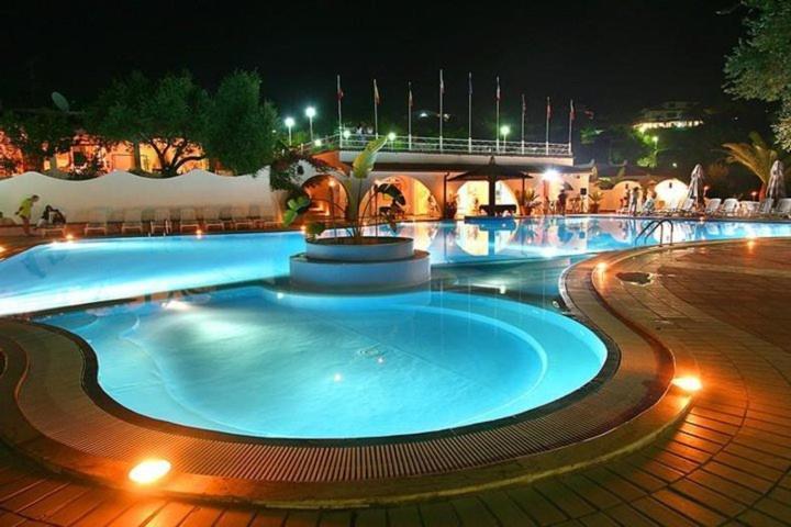 Residence Villaggio Smedile Capo Vaticano Buitenkant foto